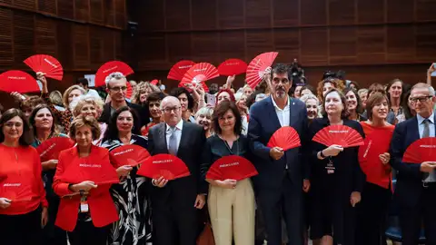 Firma de la Carta por la Paridad y la Igualdad en el Cine por parte del Festival Internacional de Cine de San Sebastián. Firma de la Carta por la Paridad y la Igualdad en el Cine por parte del Festival Internacional de Cine de San Sebastián.