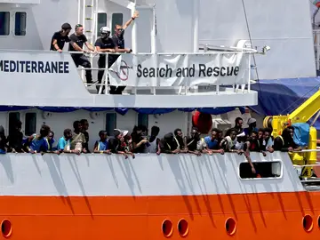 El barco Aquarius, de la ONG SOS Méditerranée, en el puerto maltés de La Valeta (Malta) El barco Aquarius, de la ONG SOS Méditerranée, en el puerto maltés de La Valeta (Malta)