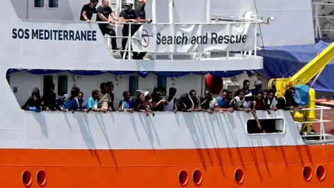 El barco Aquarius, de la ONG SOS Méditerranée, en el puerto maltés de La Valeta (Malta) El barco Aquarius, de la ONG SOS Méditerranée, en el puerto maltés de La Valeta (Malta)