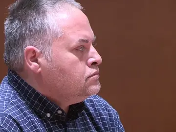 Comienza el juicio contra el hombre acusado de asesinar a su hijo con una pala en Galicia Comienza el juicio contra el hombre acusado de asesinar a su hijo con una pala en Galicia