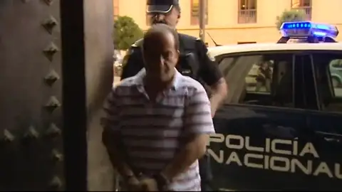 Comienza el juicio contra el hombre acusado de matar a su mujer para cobrar una pensión Comienza el juicio contra el hombre acusado de matar a su mujer para cobrar una pensión