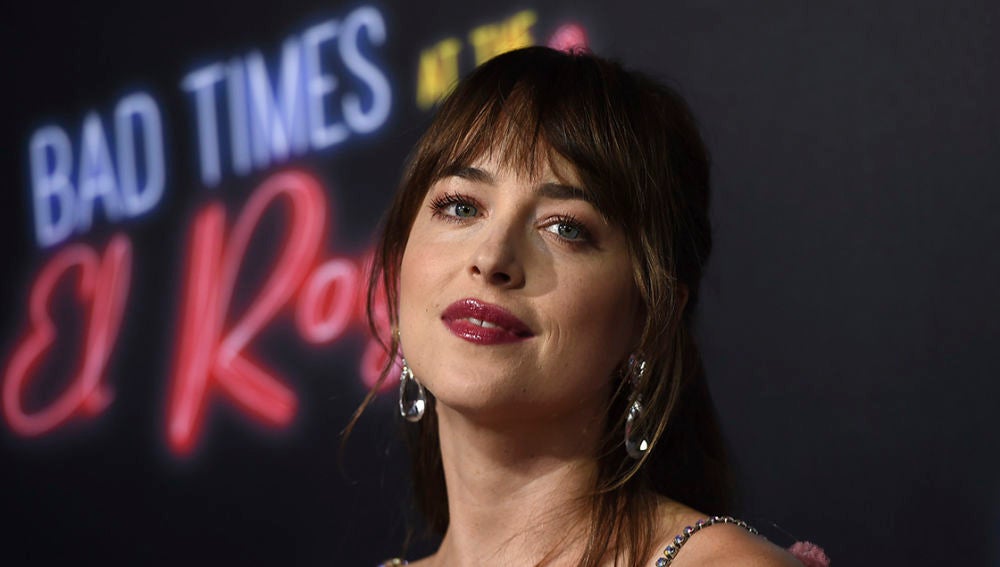 Dakota Johnson en la presentación de 'Malos Tiempos en El Royale'