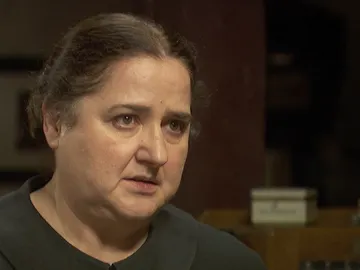 La actitud insistente de Antolina levanta las sospechas de Consuelo La actitud insistente de Antolina levanta las sospechas de Consuelo