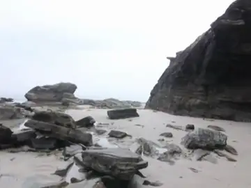 Se reabre el caso de la turista de Valladolid que falleció en la playa de las Catedrales Se reabre el caso de la turista de Valladolid que falleció en la playa de las Catedrales