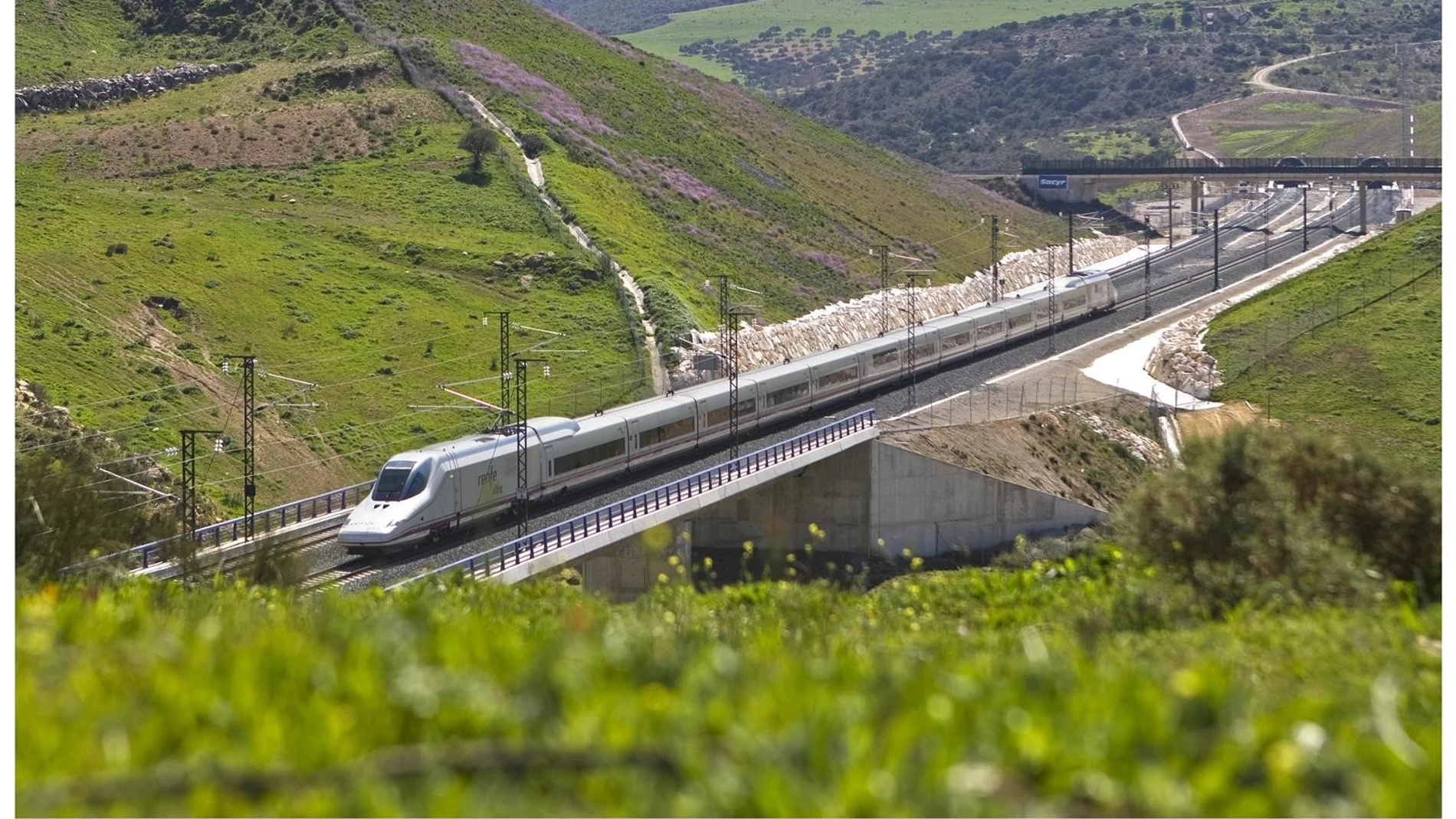 AVE EN PRUEBAS ANTEQUERA GRANADA AVE EN PRUEBAS ANTEQUERA GRANADA