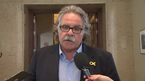 Tardà, sobre la negociación de los Presupuestos: "No se puede negociar teniendo una silla en la Moncloa y la otra en la cárcel" Tardà, sobre la negociación de los Presupuestos: "No se puede negociar teniendo una silla en la Moncloa y la otra en la cárcel"