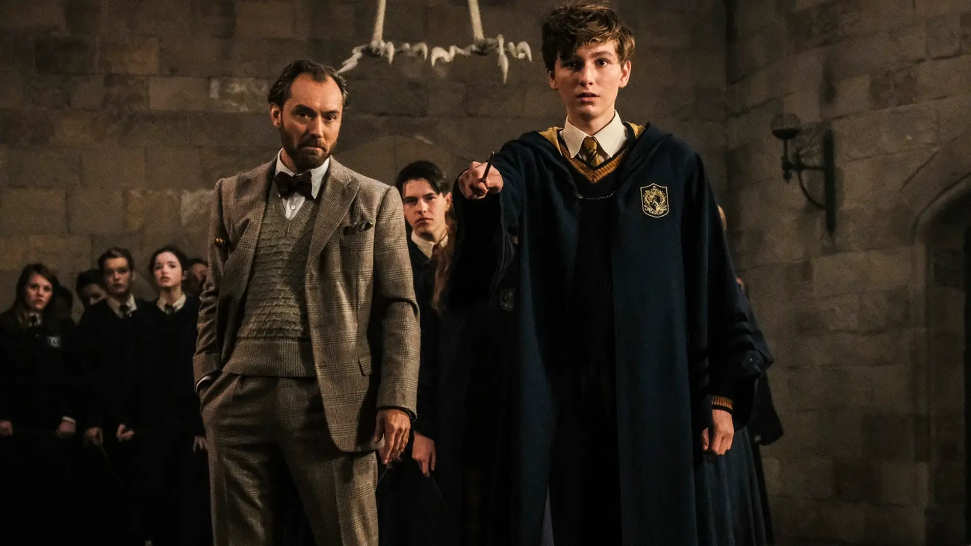 Dumbledore y Newt Scamander en 'Animales Fantásticos: Los crímenes de Grindelwald'