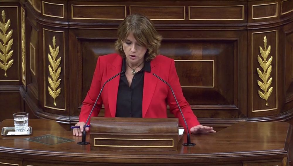 Dolores Delgado niega que va a dimitir: "Ni este gobierno socialista, ni esta ministra va aceptar el chantaje de nadie"