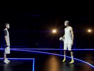 Sergio Llull vs Arkano: concurso de triples e improvisación en el reto definitivo Sergio Llull vs Arkano: concurso de triples e improvisación en el reto definitivo
