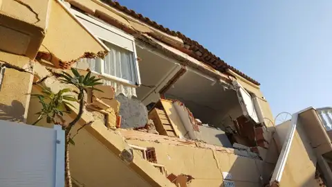 El edificio derrumbado en Orihuela El edificio derrumbado en Orihuela