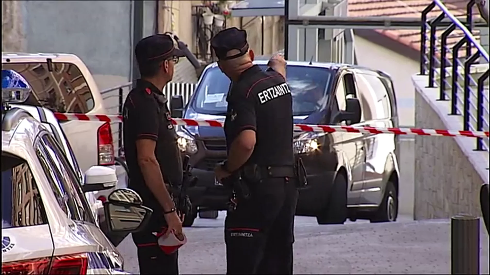 Maguette Mbeugou, de 25 años, fue asesinada a cuchilladas en su domicilio bilbaíno Maguette Mbeugou, de 25 años, fue asesinada a cuchilladas en su domicilio bilbaíno