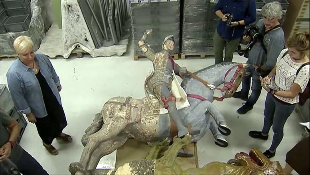 Así 'salvan' los expertos la talla de San Jorge de Navarra tras la polémica restauración de unos aficionados