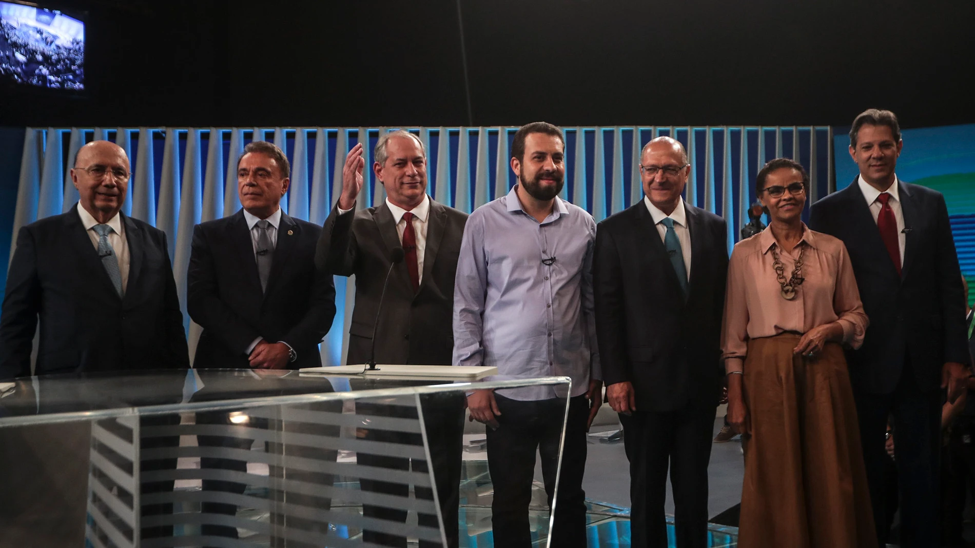 Los candidatos presidenciales en Brasil durante el debate en televisión Los candidatos presidenciales en Brasil durante el debate en televisión