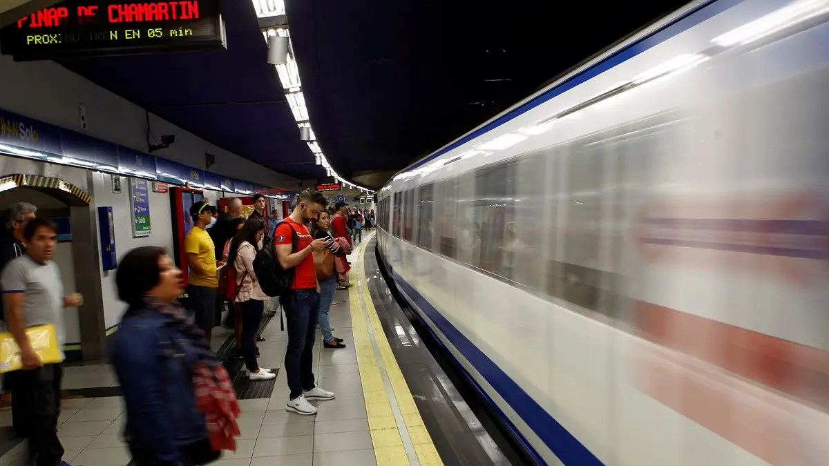 Imagen de una estaci&oacute;n de Metro