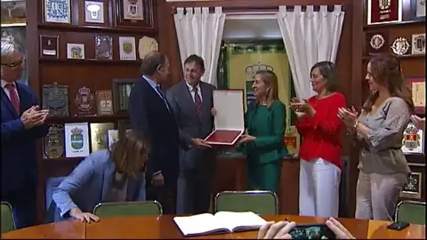 Homenaje a la Constitución en el pueblo más antiguo de España Homenaje a la Constitución en el pueblo más antiguo de España