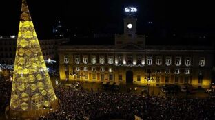 La Puerta del Sol durante las campanadas de fin de a&ntilde;o