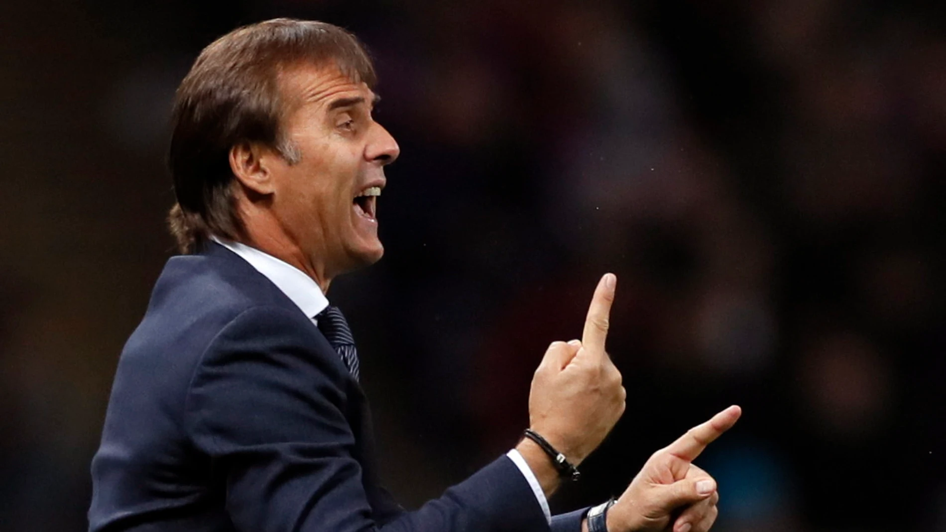 Lopetegui da indicaciones en banda Lopetegui da indicaciones en banda