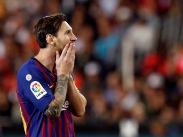 Messi durante el Valencia - Barcelona