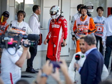 Vettel se encamina al box tras finalizar el GP de Japón