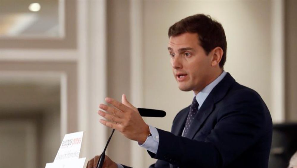 Albert Rivera en un desayuno informativo