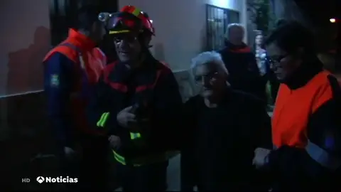 El Gobierno envía medios aéreos y humanos para la extinción de los incendios de Mondariz y Pedrafita El Gobierno envía medios aéreos y humanos para la extinción de los incendios de Mondariz y Pedrafita