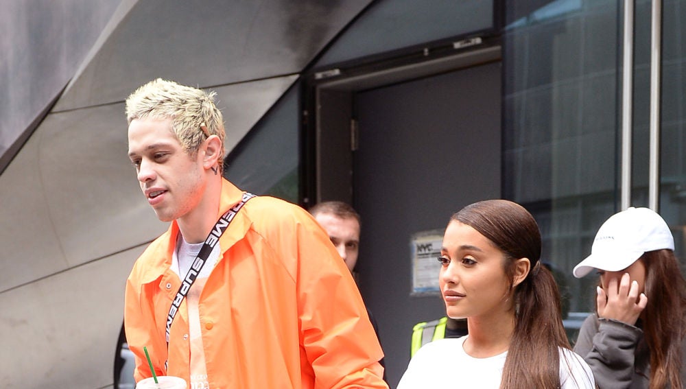 Ariana Grande y Pete Davidson
