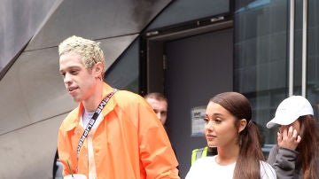 Ariana Grande y Pete Davidson Ariana Grande y Pete Davidson