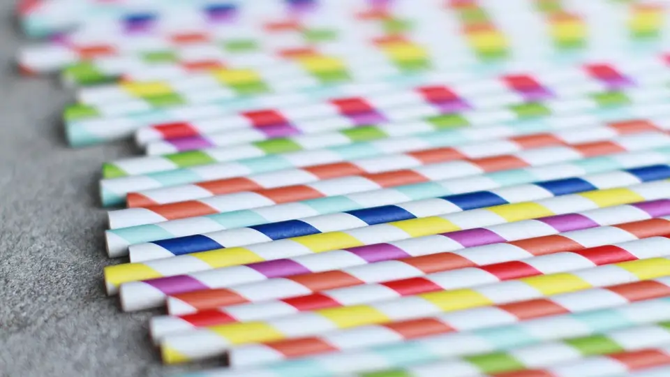 Pajitas de papel