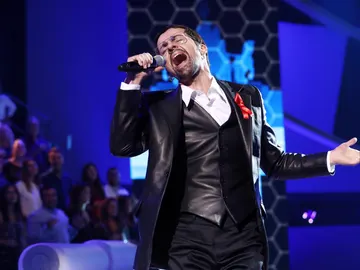 Viajamos a los años 90 con Jordi Coll y su imitación de George Michael en 'Freedom' Viajamos a los años 90 con Jordi Coll y su imitación de George Michael en 'Freedom'