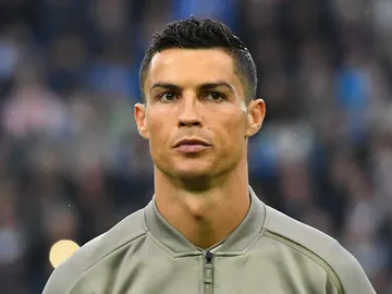 Cristiano Ronaldo, pensativo antes de un partido con la Juve Cristiano Ronaldo, pensativo antes de un partido con la Juve