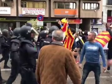 Coinciden en Valencia varias manifestaciones de ideologías opuestas