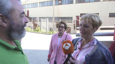 Los fans de 'Los Lobos' esperan al equipo a las puertas de '¡Boom!