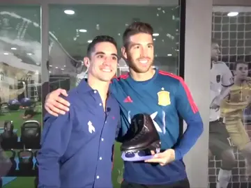 Javier Fernández visita a la selección española en la Ciudad Deportiva de Las Rozas Javier Fernández visita a la selección española en la Ciudad Deportiva de Las Rozas