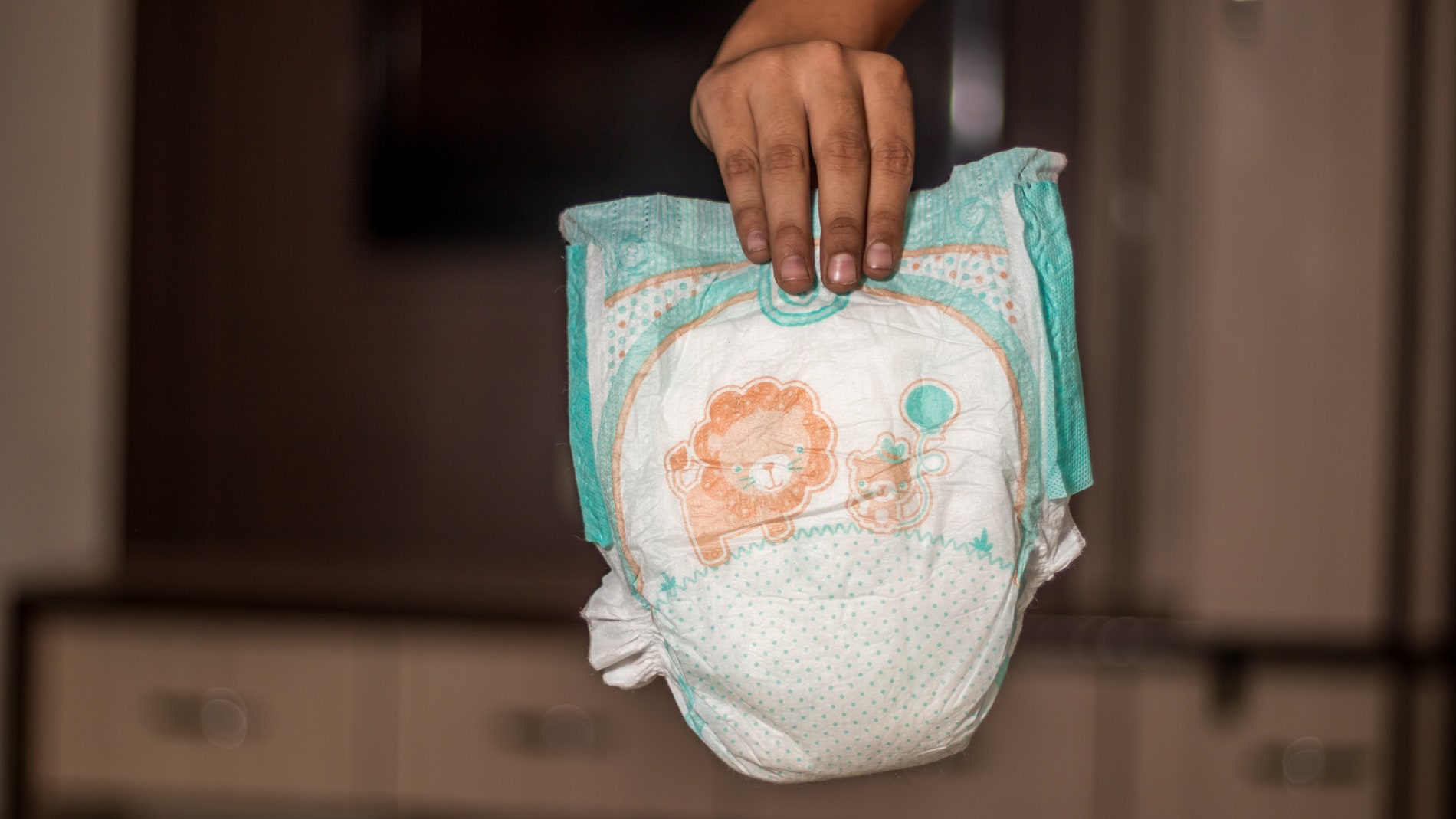 La solución a la obesidad podría estar aquí, en los pañales de los bebés.