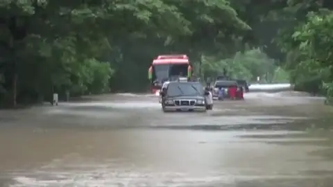 Los vientos y velocidad del huracán 'Michael' se refuerzan en su avance hacia el norte Los vientos y velocidad del huracán 'Michael' se refuerzan en su avance hacia el norte