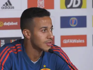 Thiago comparece ante los medios de comunicación Thiago comparece ante los medios de comunicación