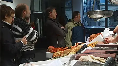 El Ayuntamiento de Madrid estudia crear una moneda local para beneficiar al pequeño comercio El Ayuntamiento de Madrid estudia crear una moneda local para beneficiar al pequeño comercio
