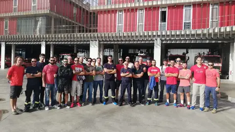 Imagen del personal de guardia y de voluntarios de los Bomberos de Palma Imagen del personal de guardia y de voluntarios de los Bomberos de Palma