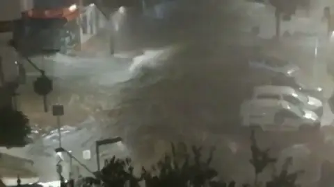 Málaga en alerta roja por fuertes lluvias Málaga en alerta roja por fuertes lluvias
