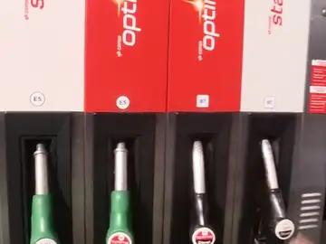 Europa impone, en todas las gasolineras, nuevas denominaciones para los carburantes Europa impone, en todas las gasolineras, nuevas denominaciones para los carburantes