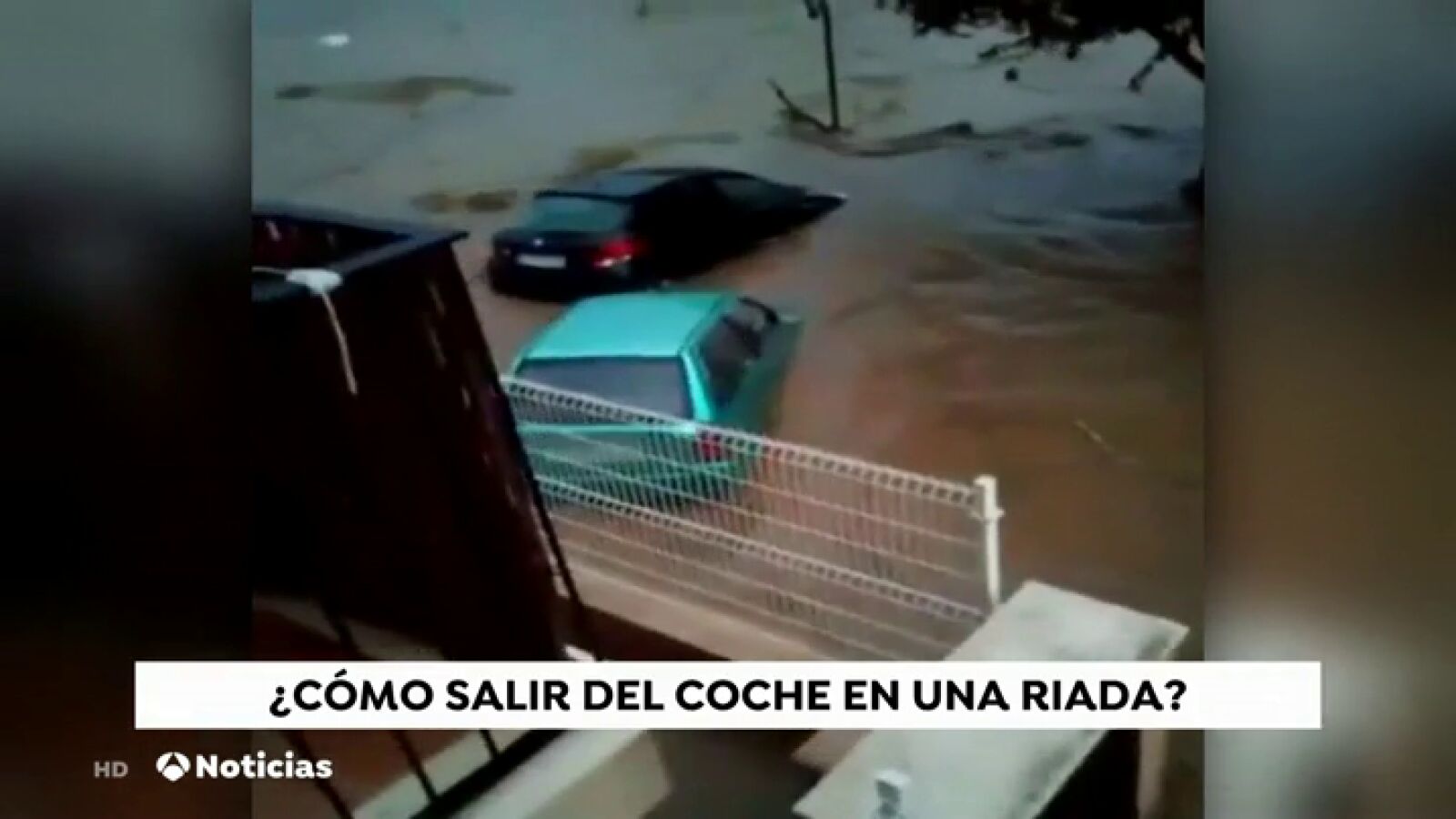 ¿Cómo salir del coche en una riada como la de Mallorca? Los expertos dan una serie de consejos