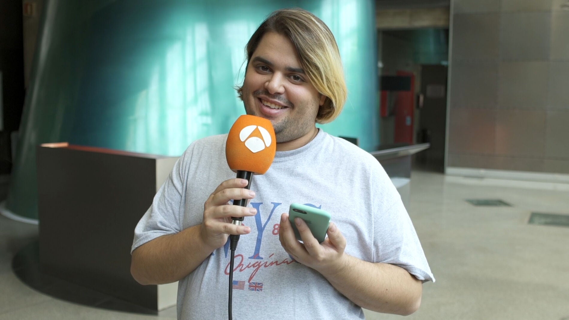 Brays Efe responde a los tuits sobre su actuaci&oacute;n de Netta y lanza un reto a los seguidores