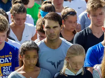 Rafa Nadal guarda un minuto de silencio por las víctimas de Mallorca Rafa Nadal guarda un minuto de silencio por las víctimas de Mallorca