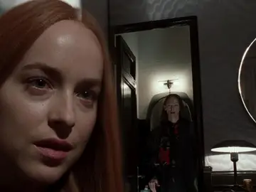 Tilda Swinton y Dakota Johnson en 'Suspiria' Tilda Swinton y Dakota Johnson en 'Suspiria'