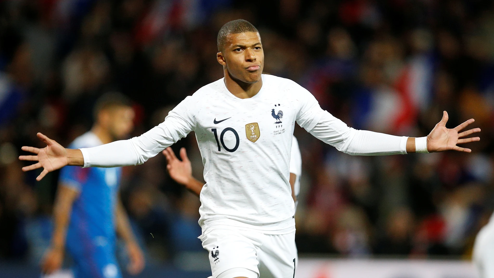 Mbappé celebra su gol contra Islandia Mbappé celebra su gol contra Islandia