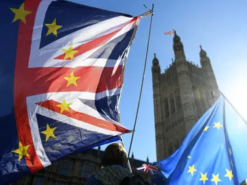 Banderas de Reino Unido y la Unión Europea Banderas de Reino Unido y la Unión Europea