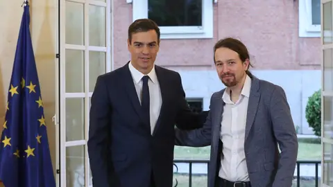 El presidente del Gobierno, Pedro Sánchez, y el secretario general de Podemos, Pablo Iglesias El presidente del Gobierno, Pedro Sánchez, y el secretario general de Podemos, Pablo Iglesias