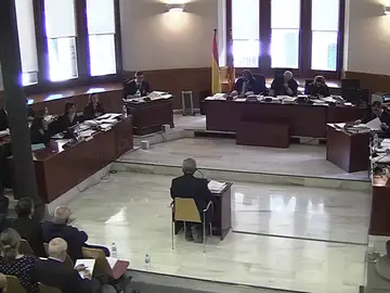 Narcís Serra está "convencido" de que el Banco de España, y también la Generalitat, conocían los aumentos en CatalunyaCaixa Narcís Serra está "convencido" de que el Banco de España, y también la Generalitat, conocían los aumentos en CatalunyaCaixa