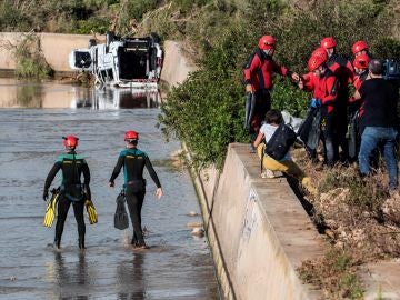 Tareas de rescate de los buzos en Mallorca