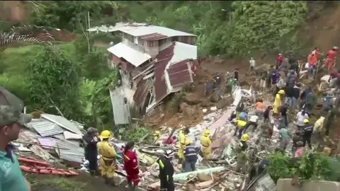 Un deslizamiento deja 12 muertos en Colombia Un deslizamiento deja 12 muertos en Colombia